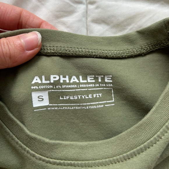 Alphalete Baby tee || - Picture 5 of 6